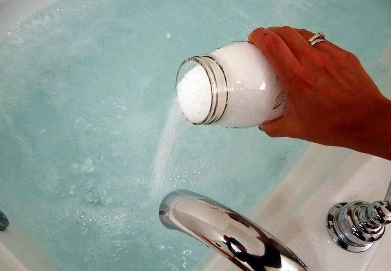 Kąpiel z sodą oczyszczoną na powiększenie penisa
